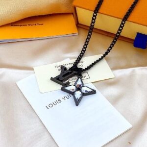 Family Four-cornered Flower  Diamond Necklace