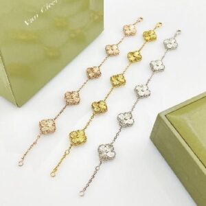 Four-leaf clover bracelet-Van Cleef