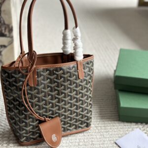 Goyard shopping bag with small bag - Goyard
