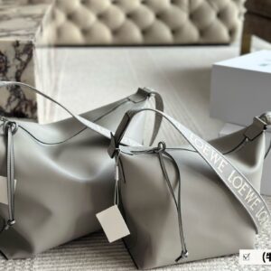 Loewe Vintage Top-Grade Cowhide Shoulder Bag - LOEWE